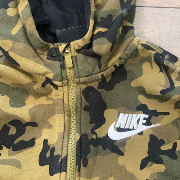 Nike camo zip up hoodie - Picture 2 of 5